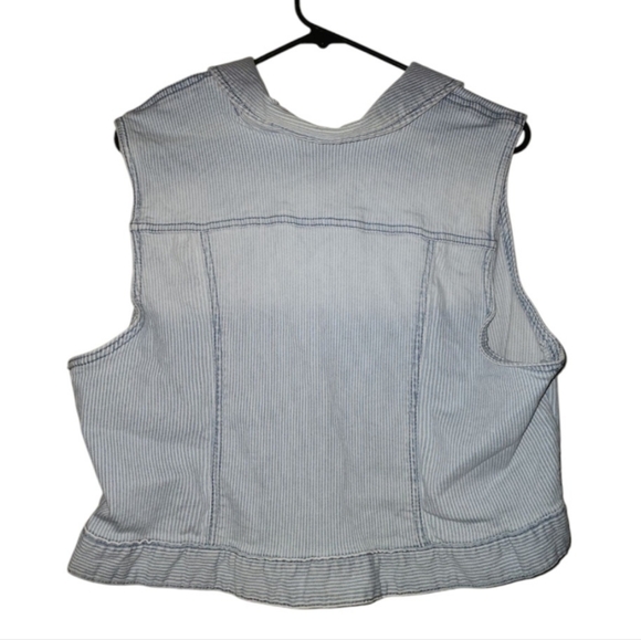 Lane Bryant Sleeveless Denim Vest - Blue Striped, Size 18 - Picture 2 of 3